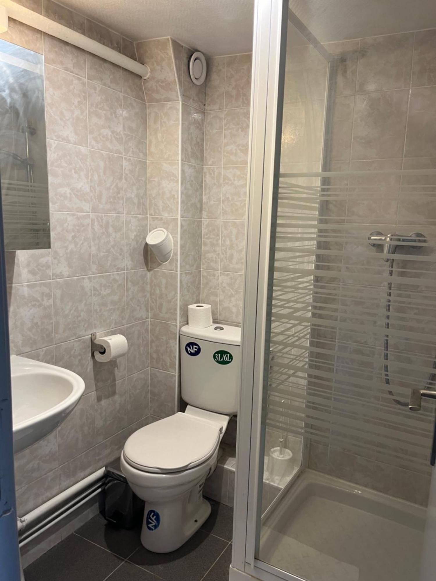 L'Esperance Hotel Версал Екстериор снимка