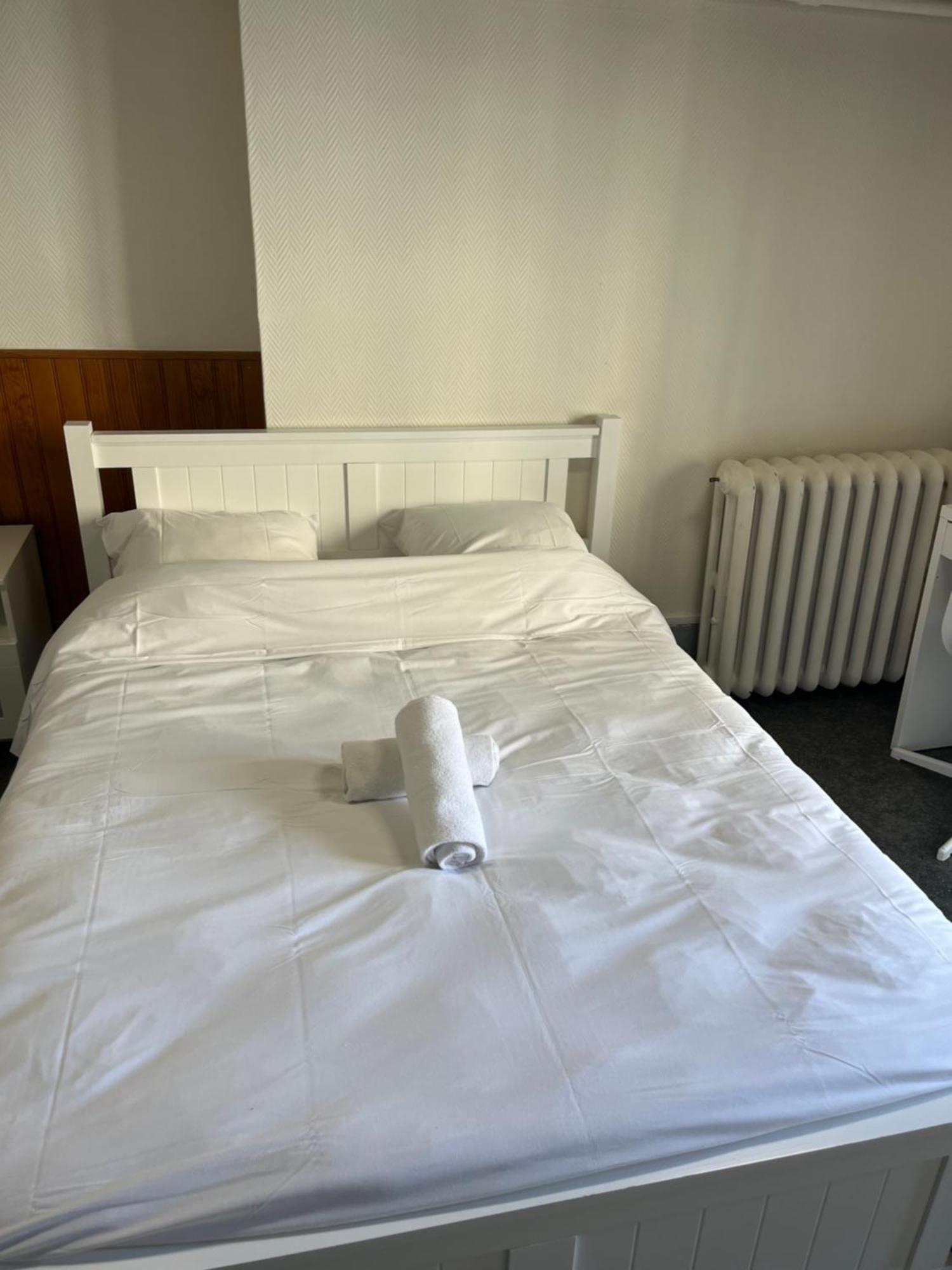 L'Esperance Hotel Версал Екстериор снимка