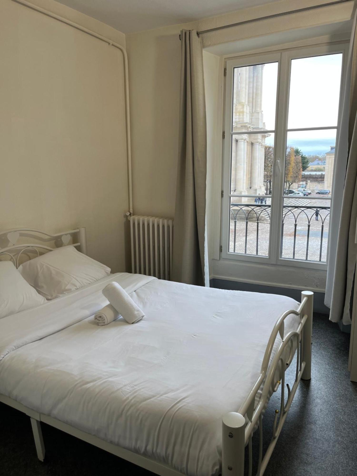 L'Esperance Hotel Версал Екстериор снимка